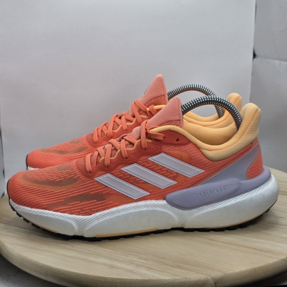 Women's size 7 -‎ Adidas SOLARBOOST 5 W  IG7388